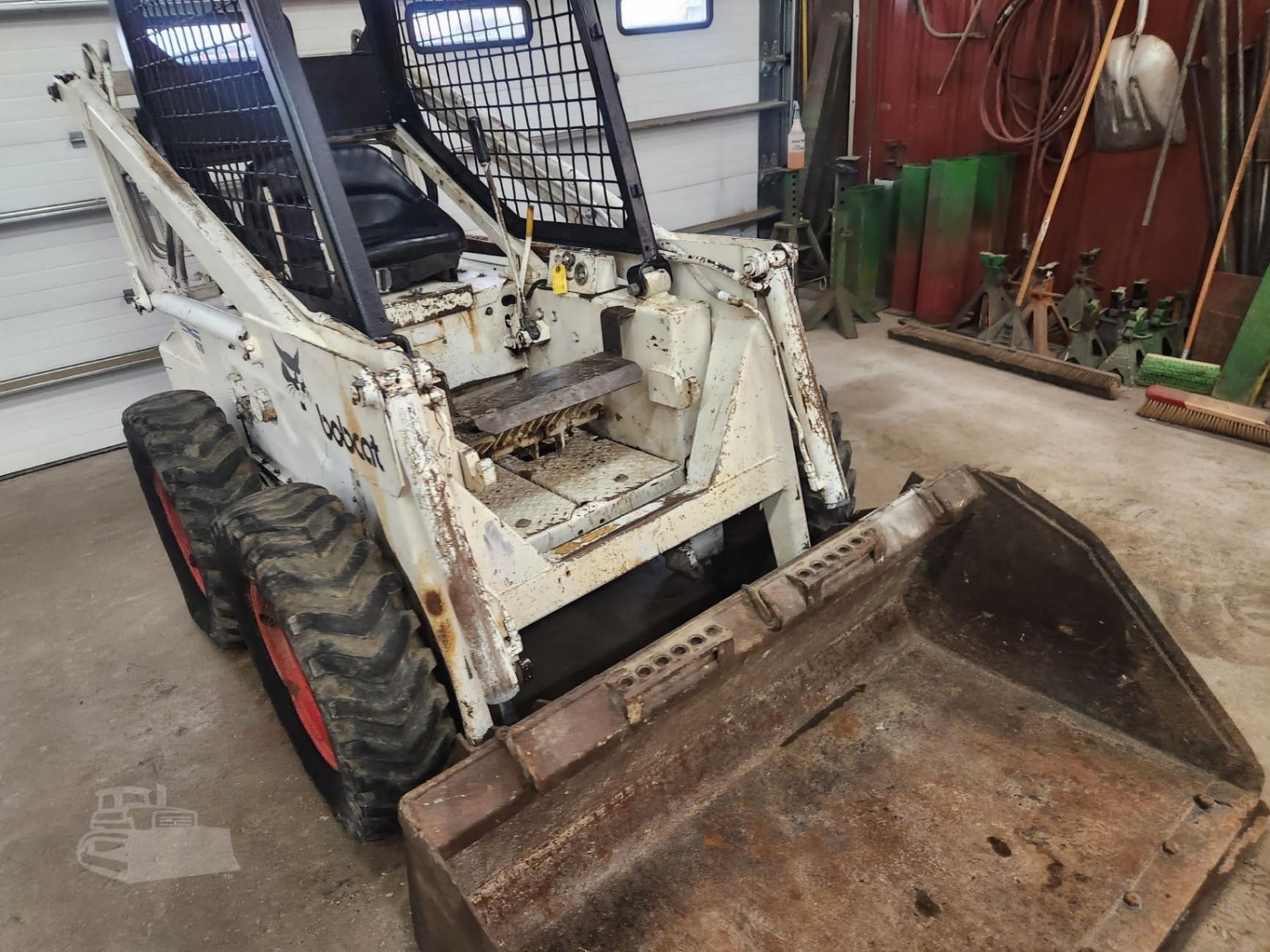 1975 Bobcat 610 Skid Steer Loaders for sale in Gowrie, IA - listing photo 9 of 18