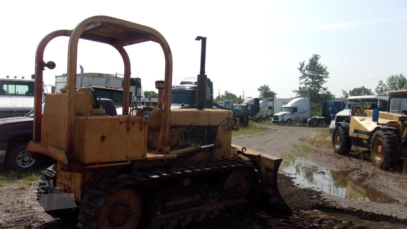 1976 Dresser TD8E Dozers for sale in Galva, IL - listing photo 4 of 8