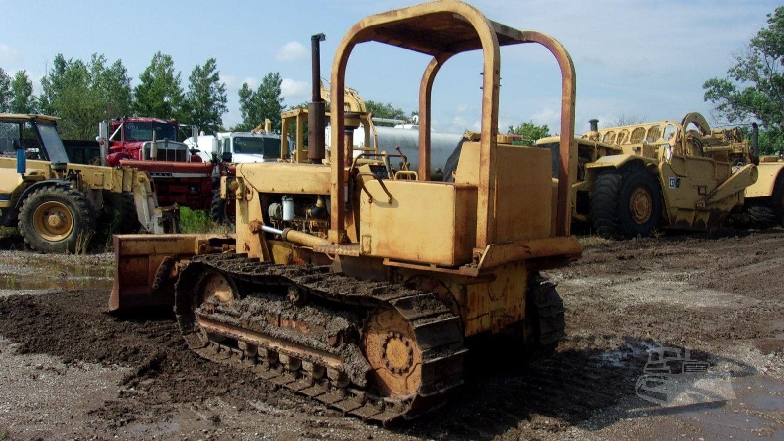 1976 Dresser TD8E Dozers for sale in Galva, IL - listing photo 6 of 8