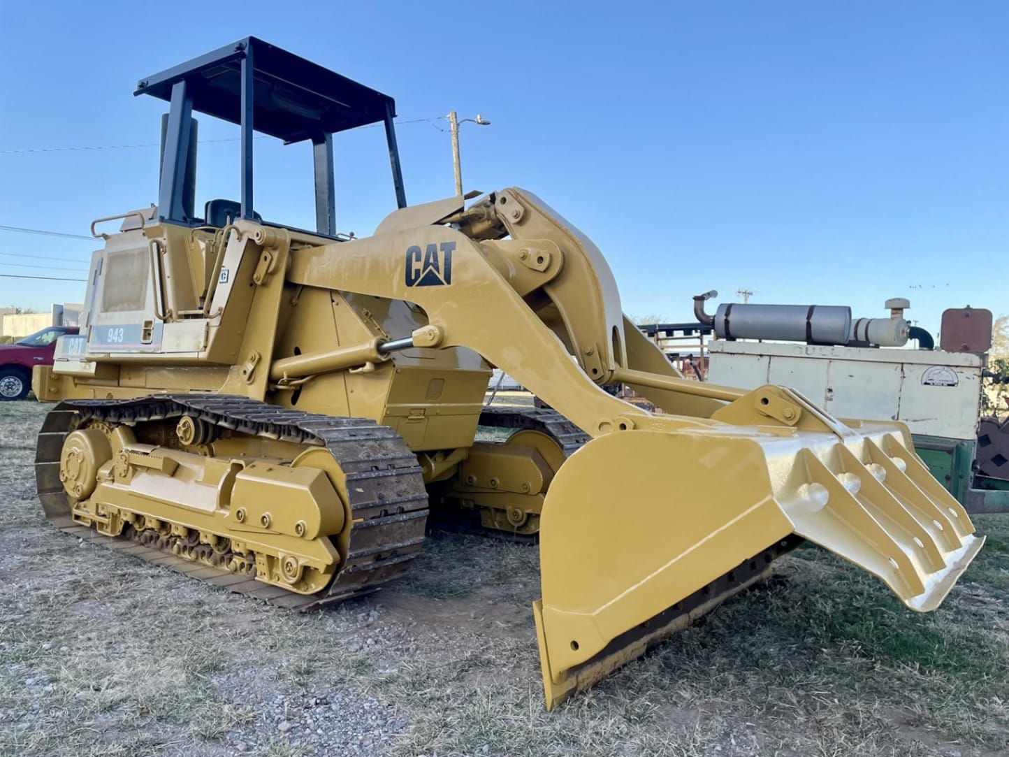 1989 Caterpillar 943 Track Loaders for sale in Broken Arrow, OK - primary listing photo of 8