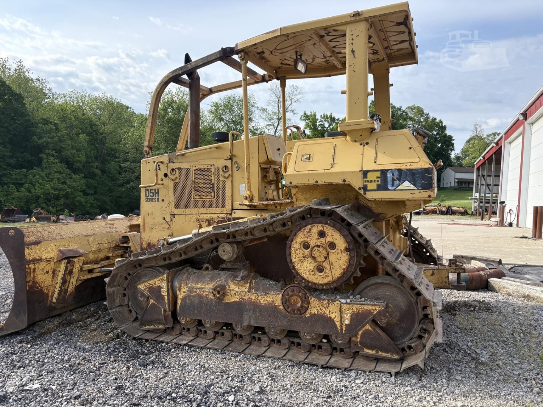 1991 Caterpillar D5H SERIES II Dozers for sale in Washington, IN - listing photo 2 of 8