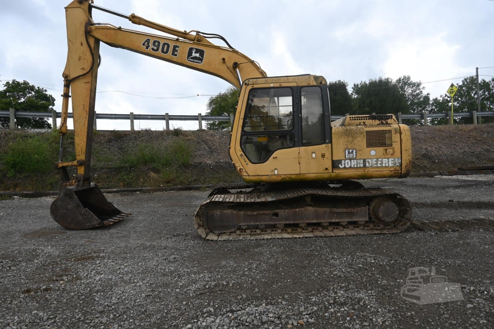 1993 John Deere 490E Excavators for sale in Bridgeport, OH - primary listing photo of 8