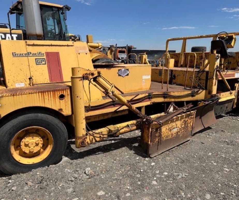 1996 Blaw-Nox RW195D Material Transfer Widening for sale in City, IA - listing photo 4 of 5