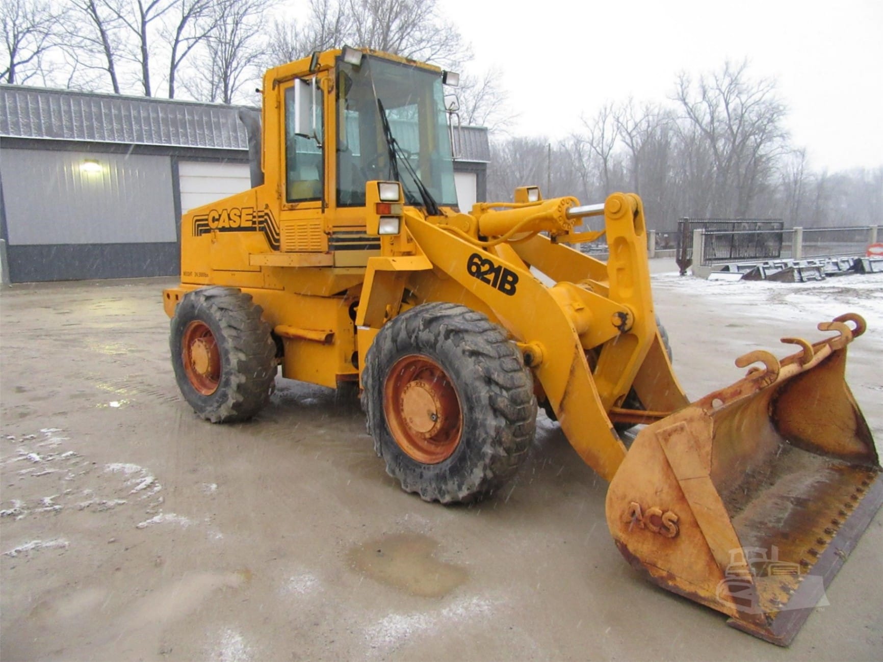 1997 CASE 621B Wheel Loaders for sale in Pemberville, OH - primary listing photo of 8