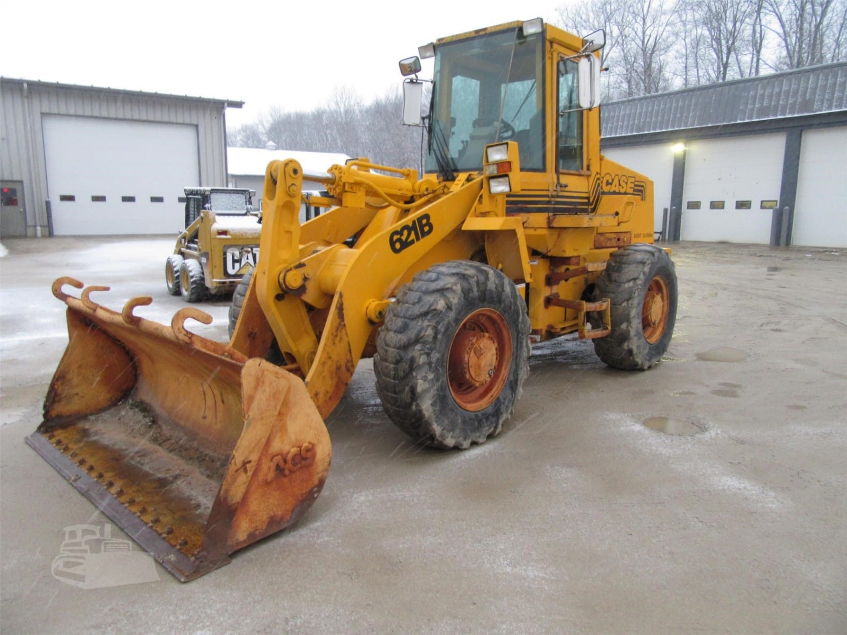 1997 CASE 621B Wheel Loaders for sale in Pemberville, OH - listing photo 2 of 8