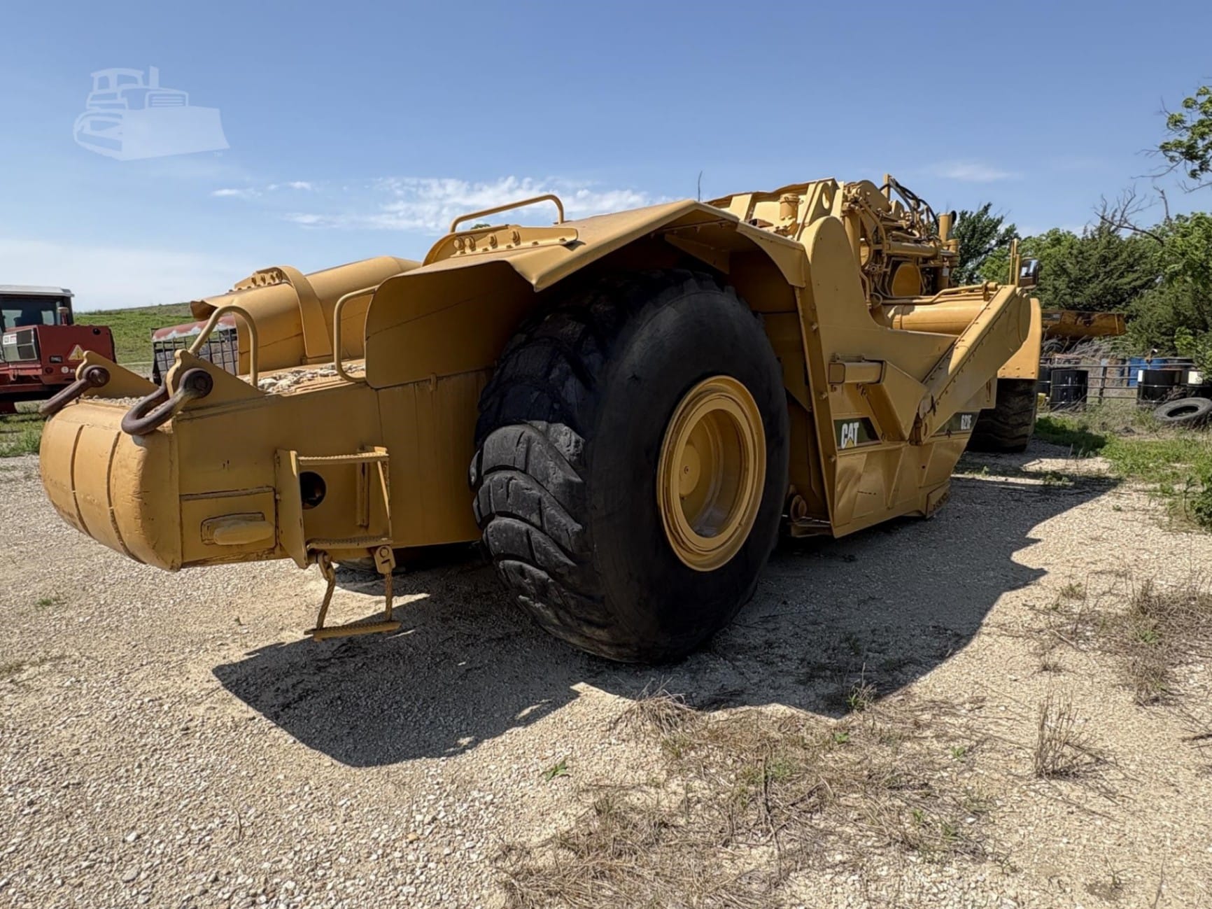 1997 Caterpillar 621F Scrapers for sale in Wamego, KS - listing photo 7 of 8