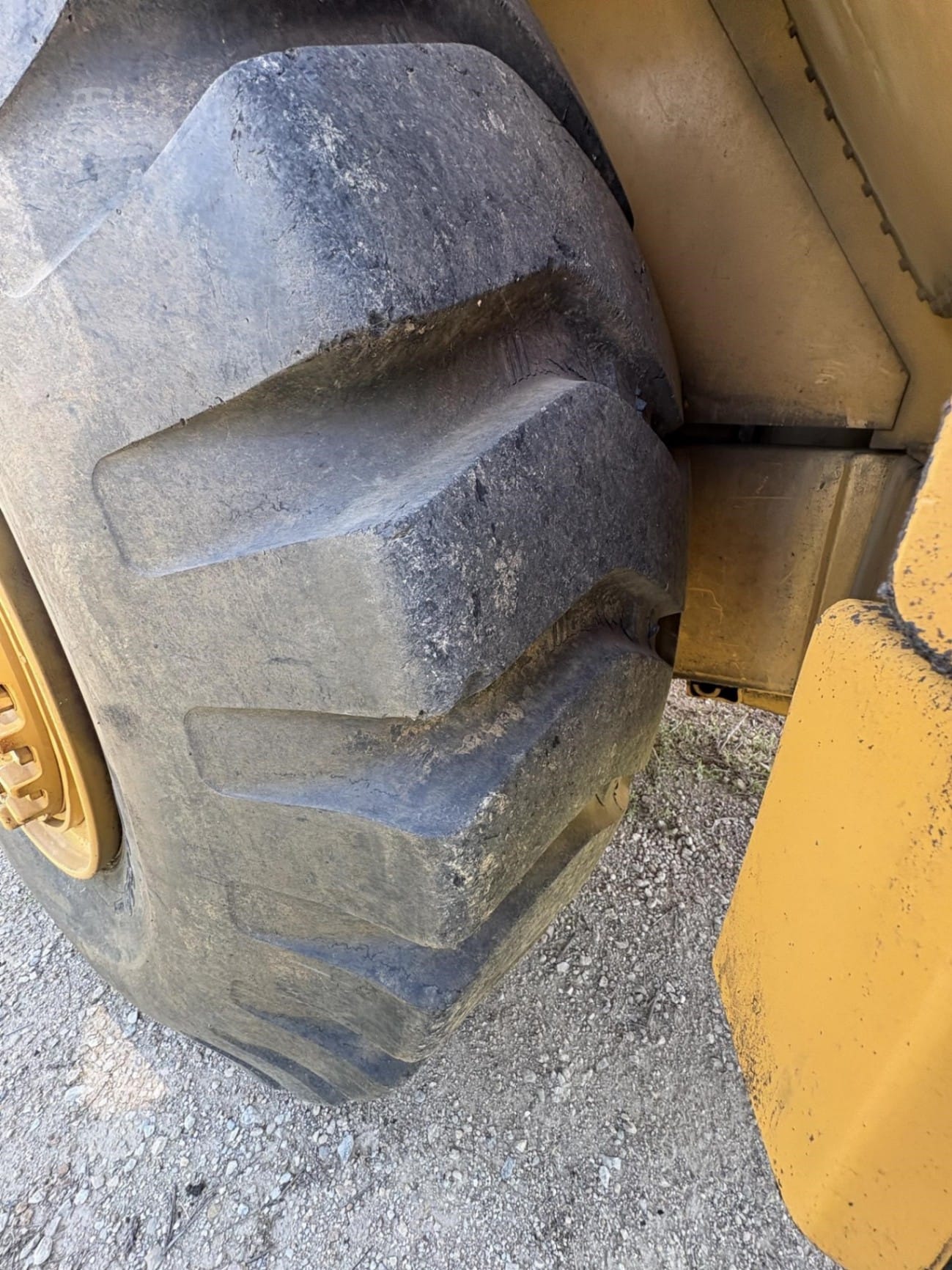1997 Caterpillar 621F Scrapers for sale in Wamego, KS - listing photo 8 of 8
