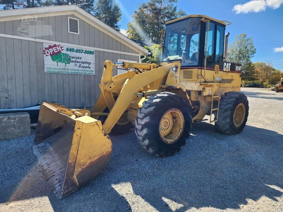 1997 Caterpillar 924F Wheel Loaders for sale in Painesville, OH - listing photo 2 of 8