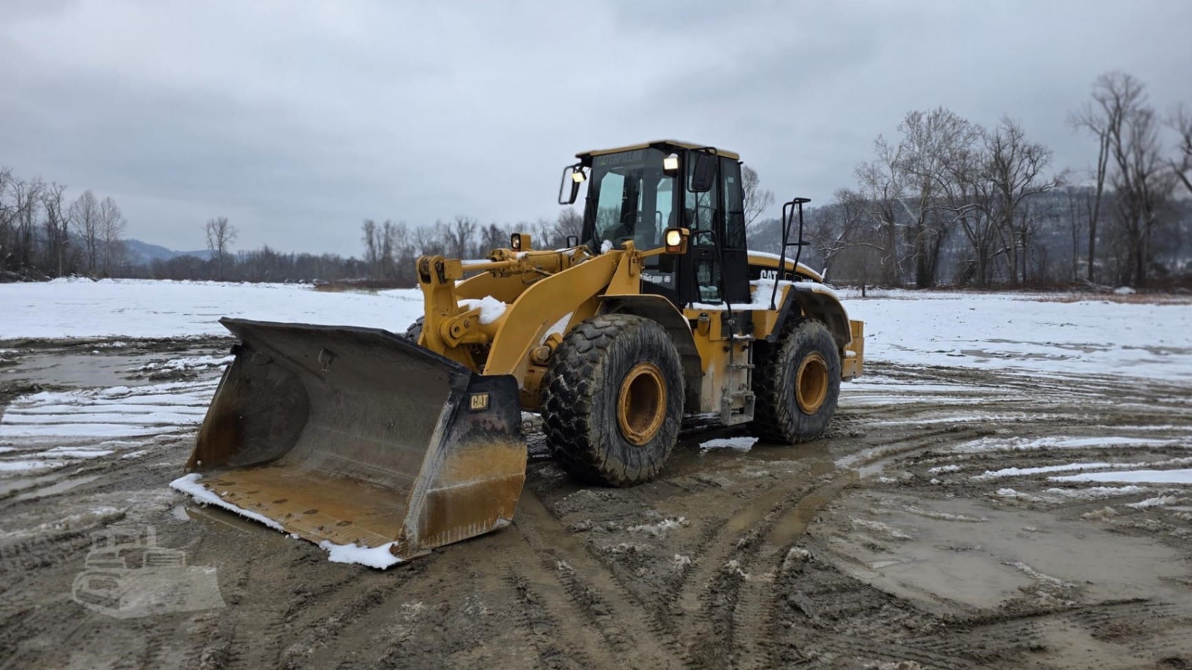 1998 Caterpillar 962G Wheel Loaders for sale in Sardis, OH - primary listing photo of 8