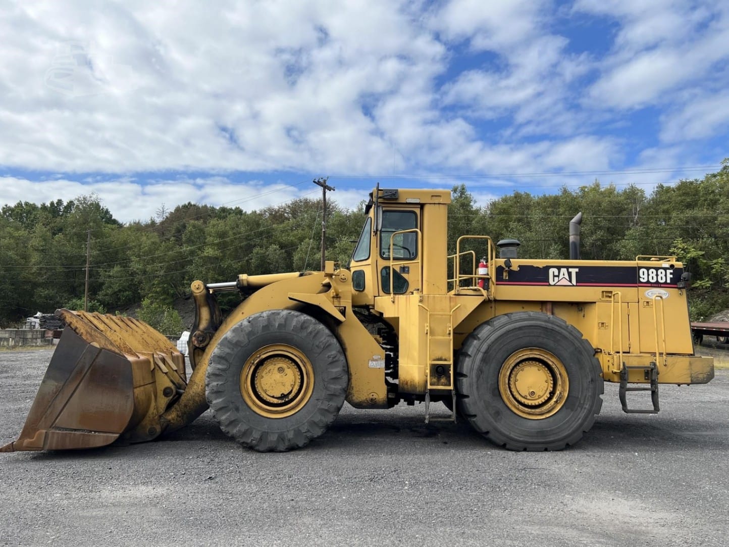 1998 Caterpillar 988F II Wheel Loaders for sale in Pittston Township, PA - listing photo 2 of 9