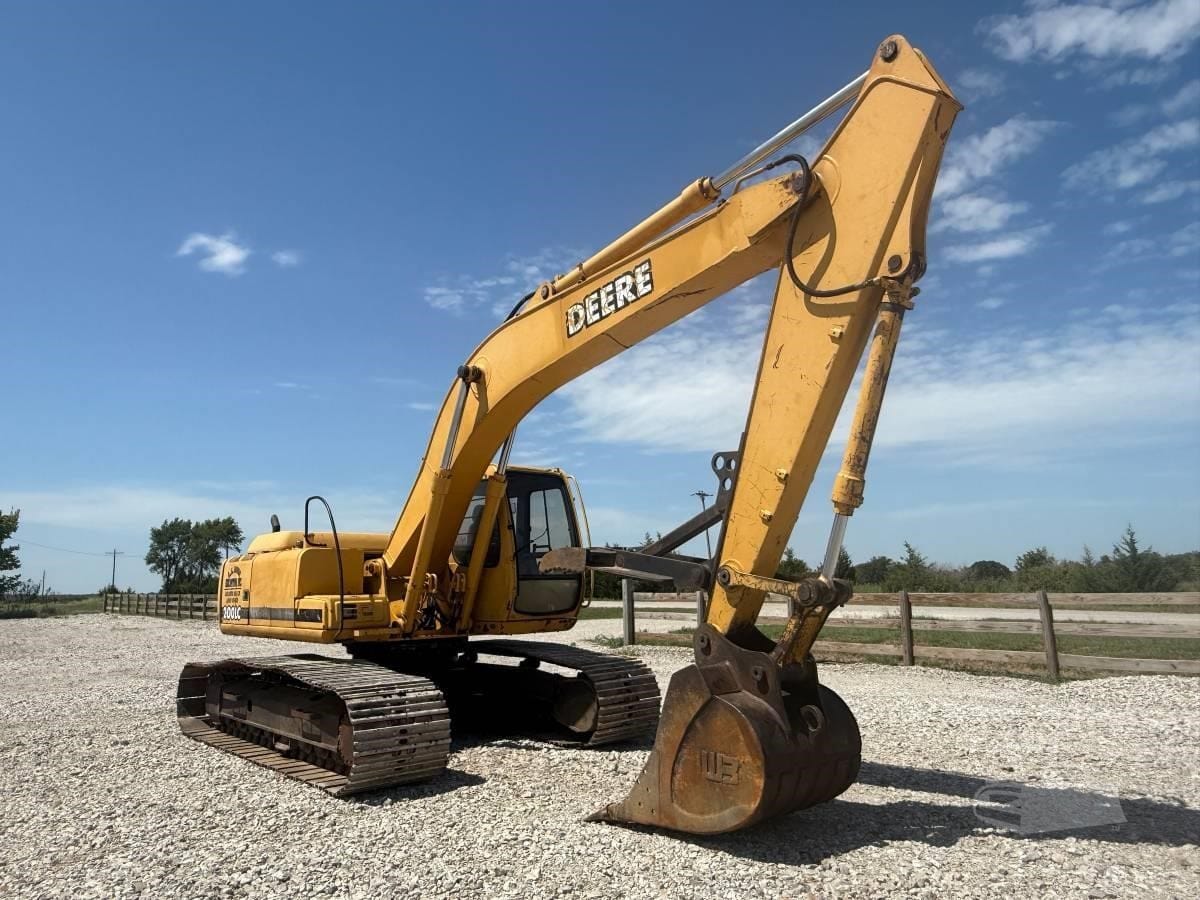 1998 John Deere 200 LC Excavators for sale in Severy, KS - listing photo 3 of 8