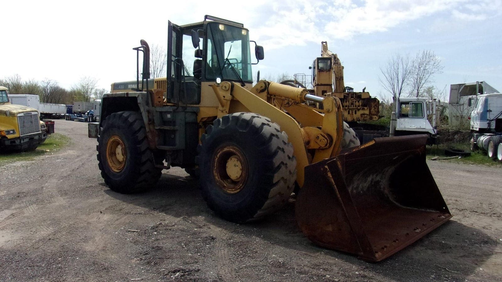 1998 Komatsu WA420-3L Wheel Loaders for sale in Galva, IL - listing photo 2 of 8