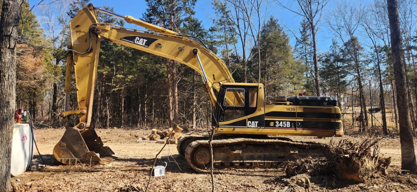 1999 Caterpillar 345BL Excavators for sale in Saint Charles, MO - primary listing photo of 8