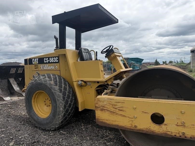 1999 Caterpillar CS-563C Smooth Drum Rollers for sale in Rochester, NY - listing photo 5 of 10