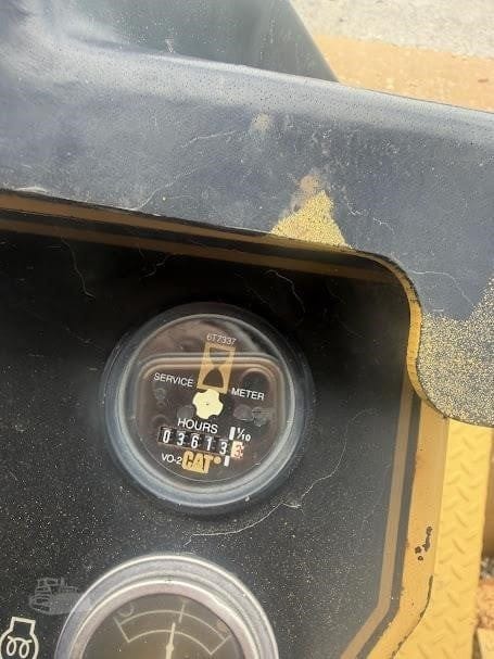 1999 Caterpillar CS-563C Smooth Drum Rollers for sale in Rochester, NY - listing photo 9 of 10