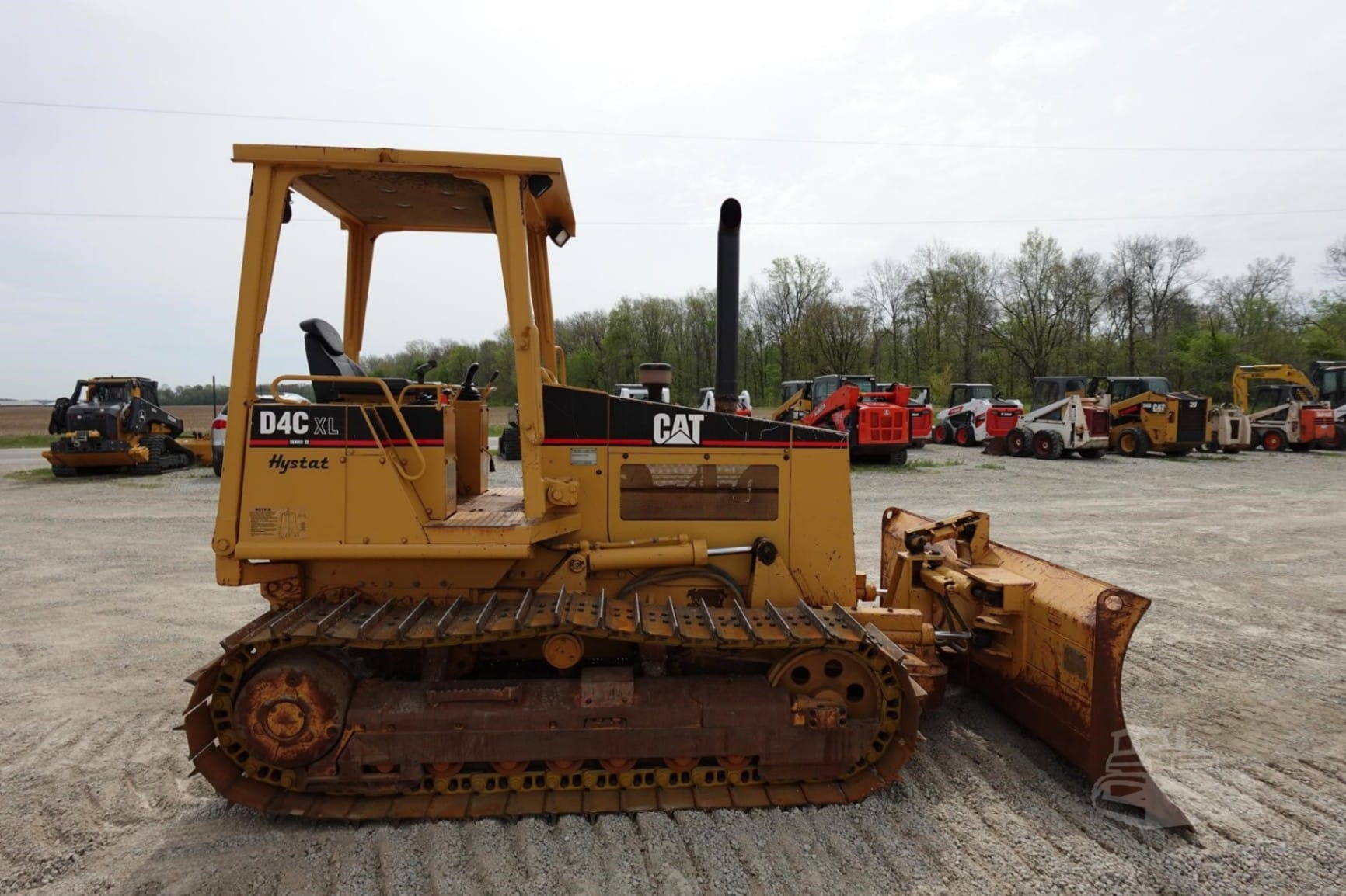 1999 Caterpillar D4 Dozers for sale in Versailles, OH - listing photo 6 of 8