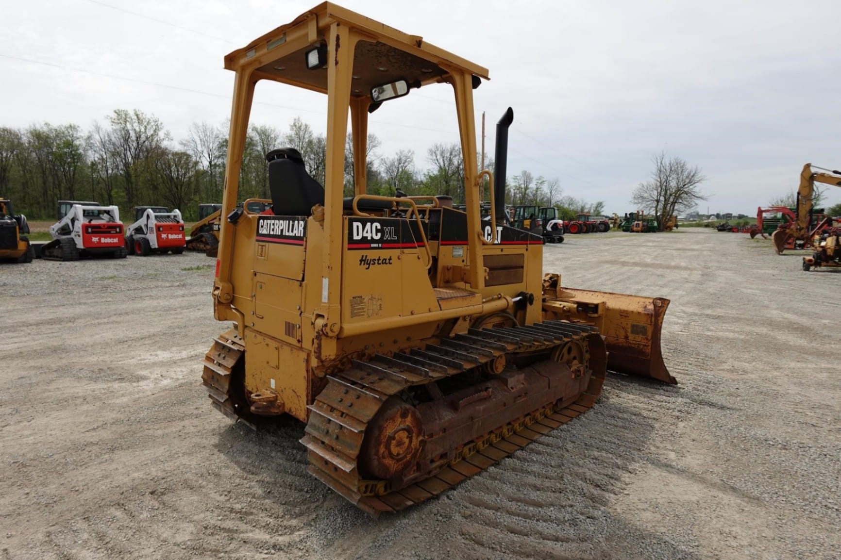 1999 Caterpillar D4 Dozers for sale in Versailles, OH - listing photo 7 of 8