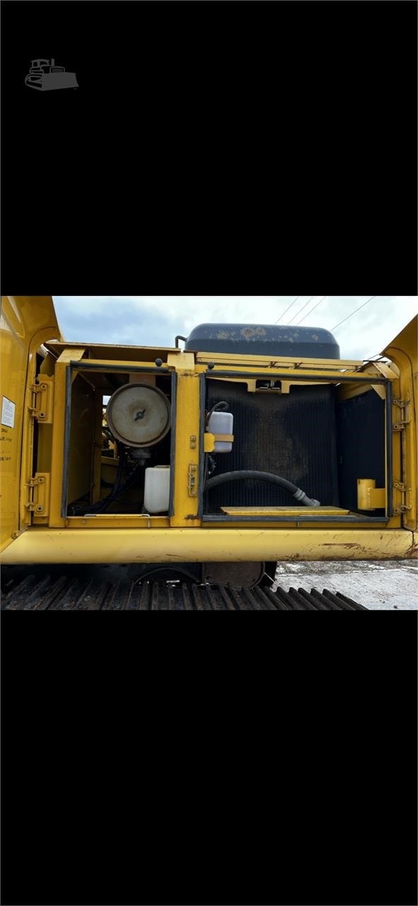 1999 Komatsu PC270 LC-6L Excavators for sale in Chicago Ridge, IL - listing photo 14 of 18