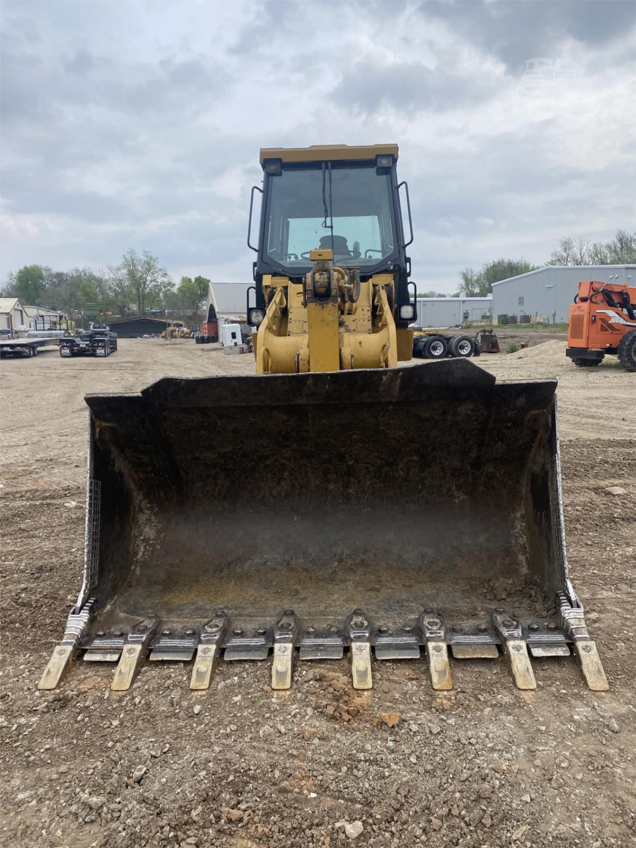 2000 Caterpillar 963C Track Loaders for sale in Wamego, KS - listing photo 3 of 8
