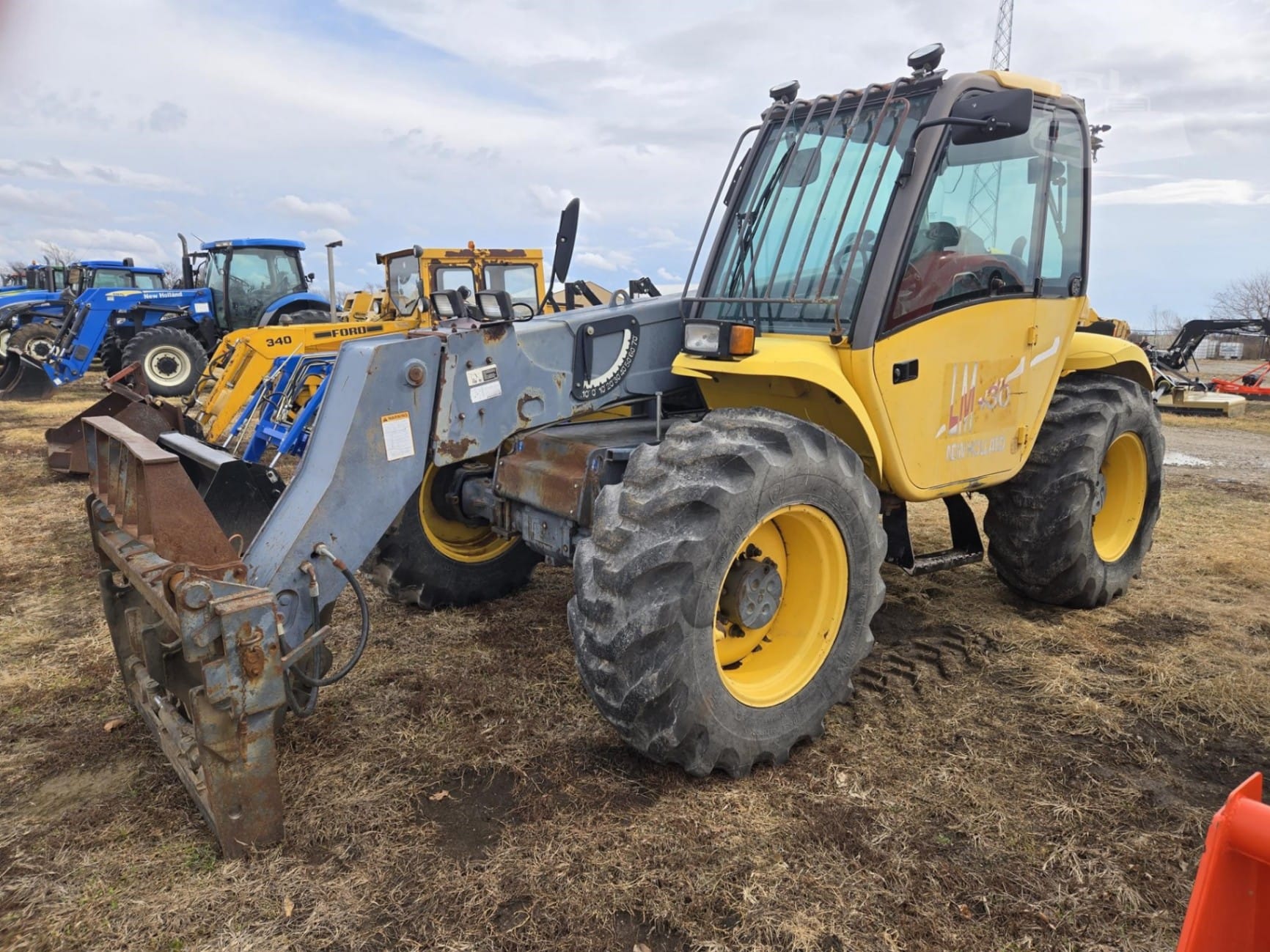 2000 New Holland LM430 Telehandlers Forklifts for sale in Albia, IA - primary listing photo of 7