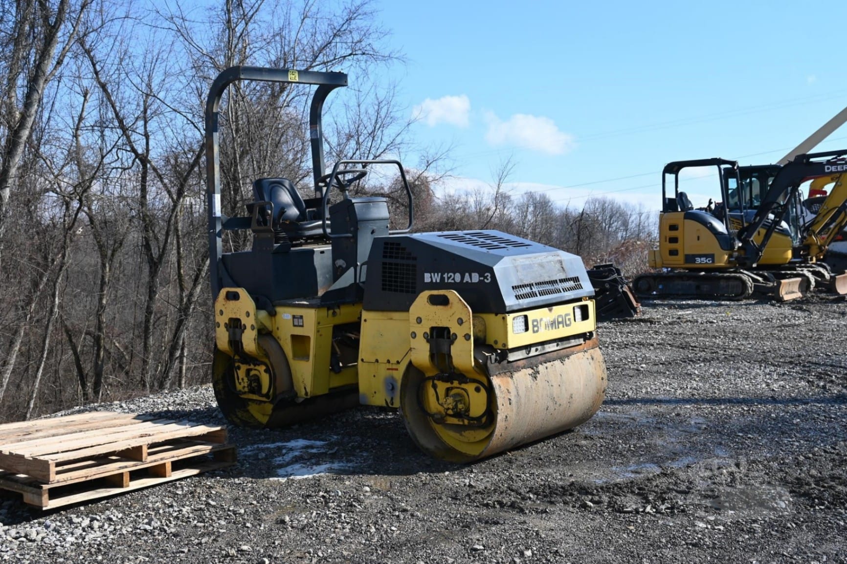 2001 BOMAG BW120AD-3 Smooth Drum Rollers for sale in Bridgeport, OH - primary listing photo of 8