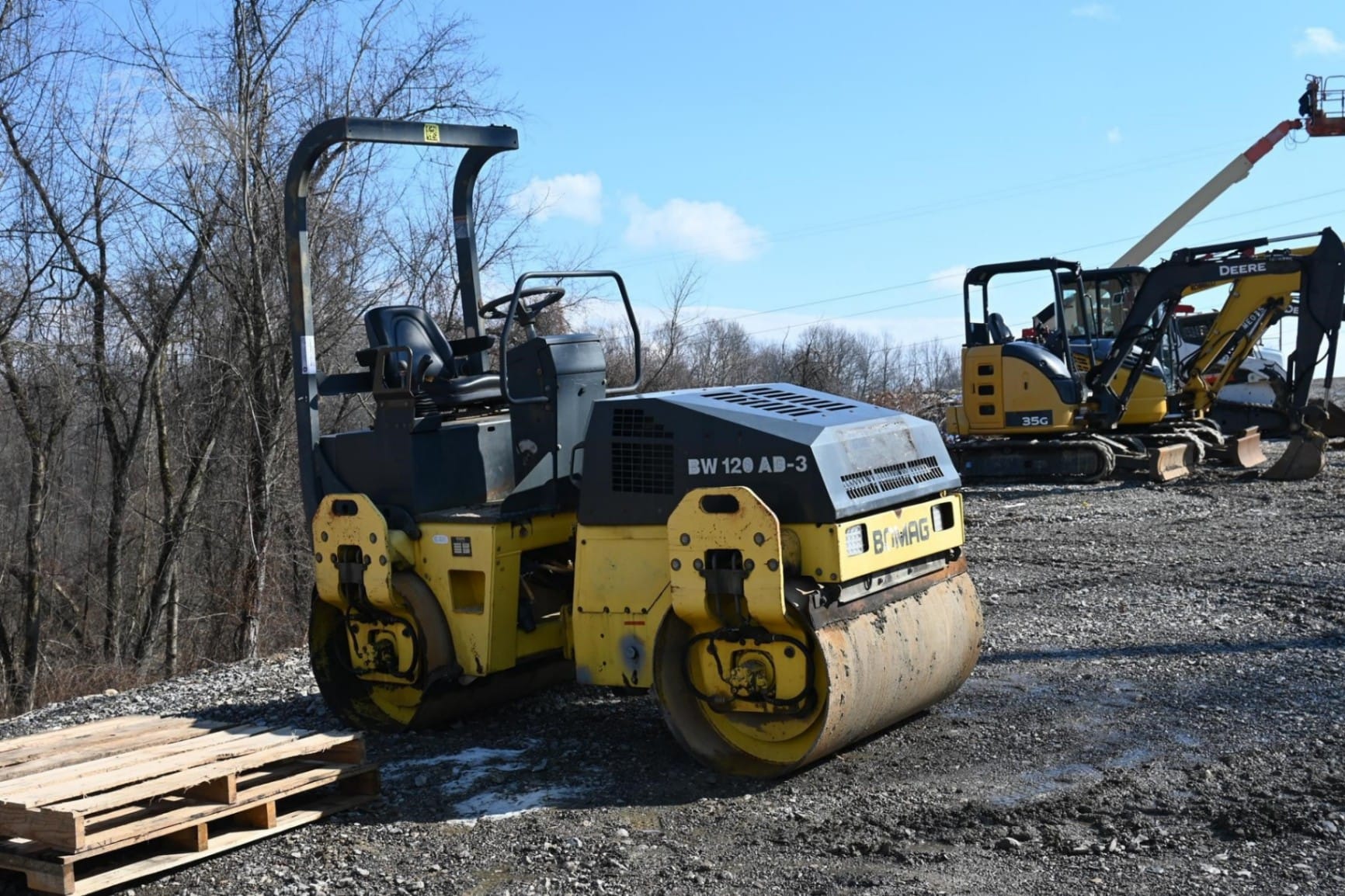 2001 BOMAG BW120AD-3 Smooth Drum Rollers for sale in Bridgeport, OH - listing photo 2 of 8