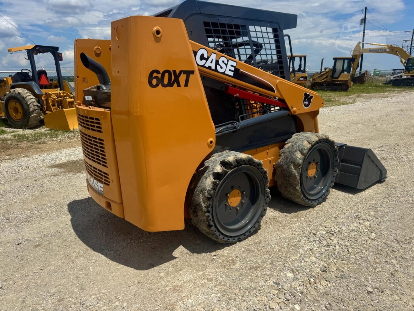 2001 CASE 60XT Skid Steer Loaders for sale in Gainesville, TX - listing photo 2 of 8