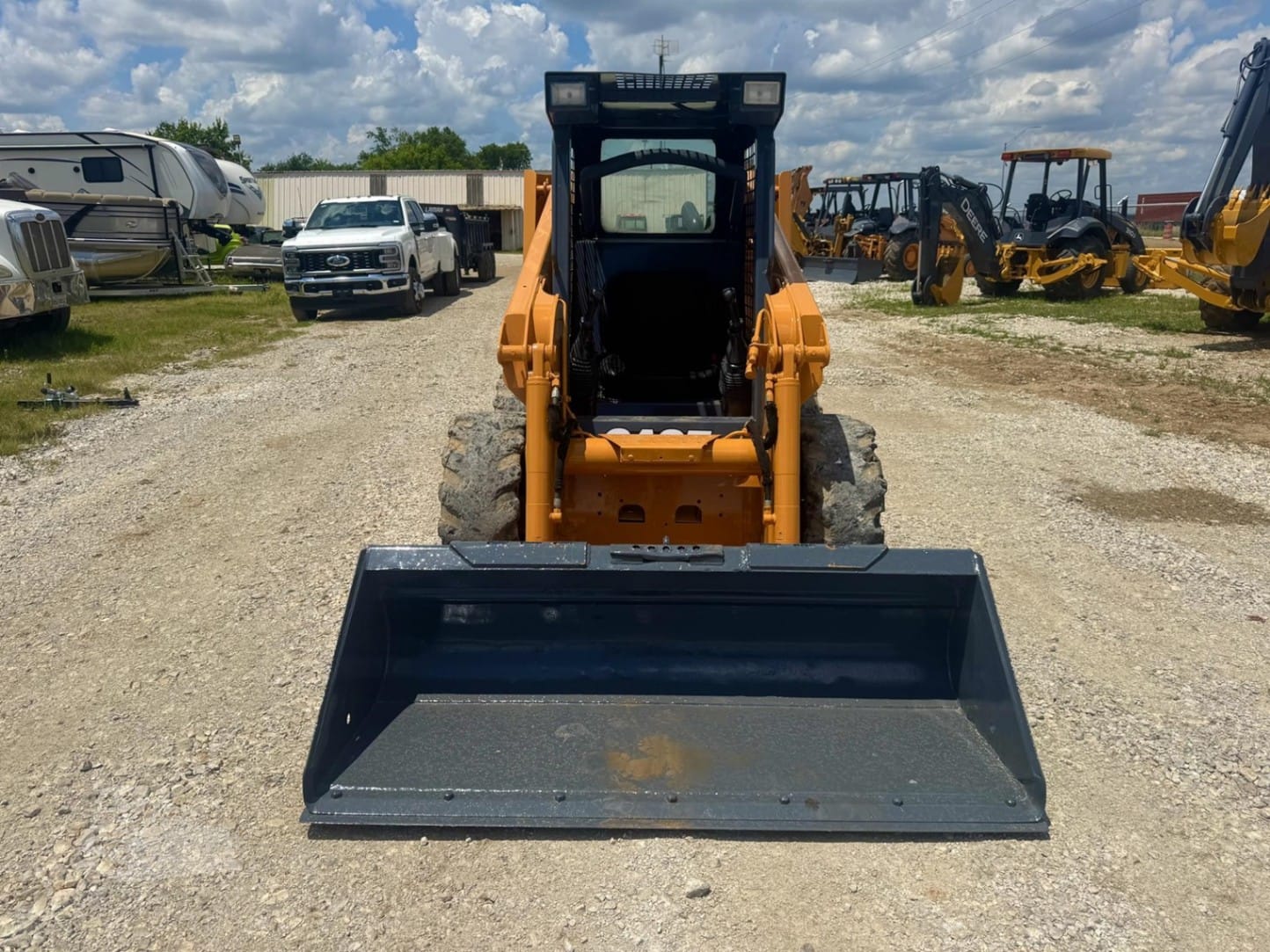 2001 CASE 60XT Skid Steer Loaders for sale in Gainesville, TX - listing photo 3 of 8
