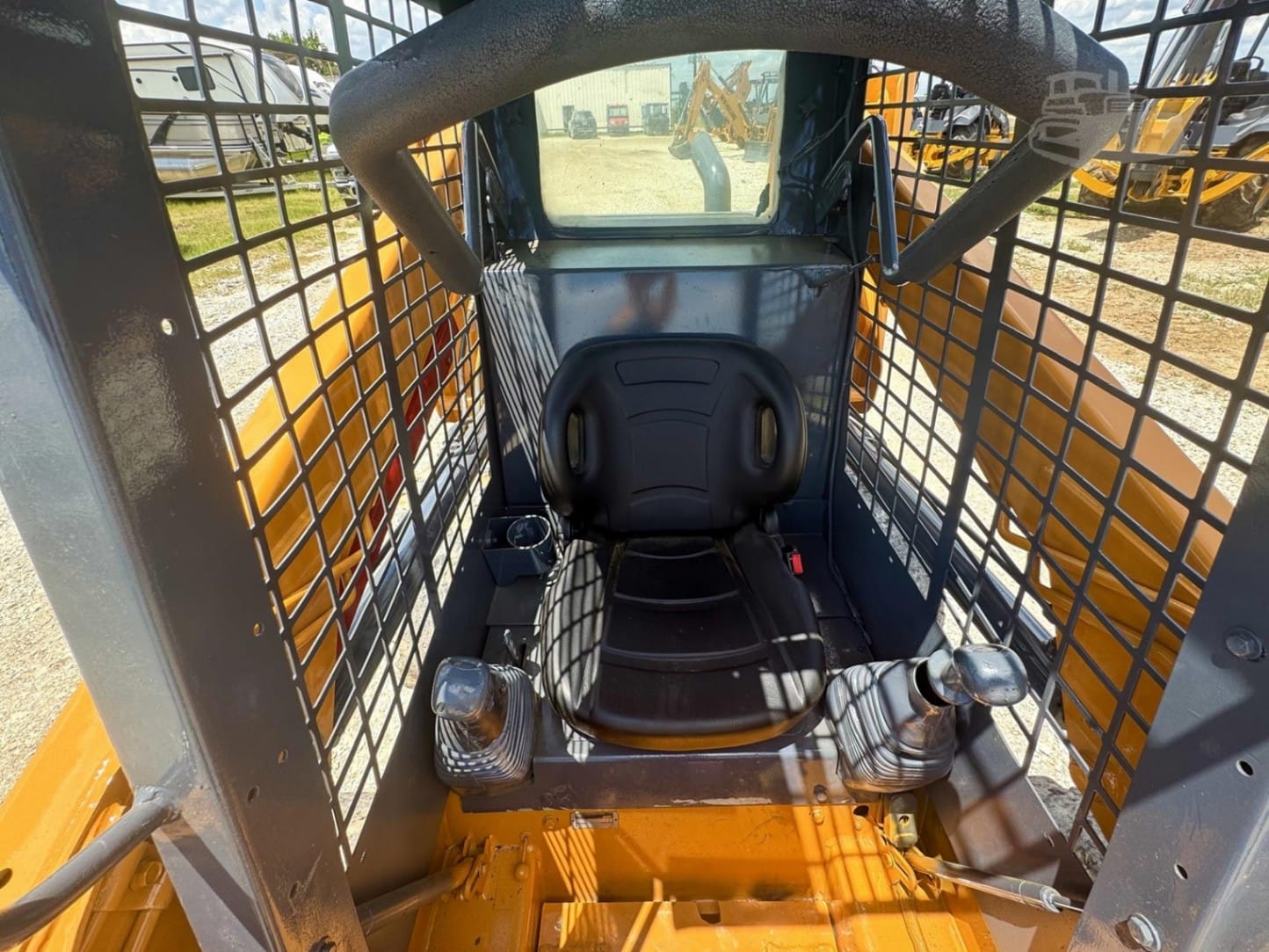 2001 CASE 60XT Skid Steer Loaders for sale in Gainesville, TX - listing photo 4 of 8