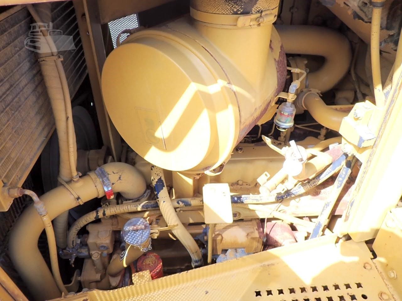 2001 Caterpillar D6R LGP Dozers for sale in South Plainfield, NJ - listing photo 8 of 10
