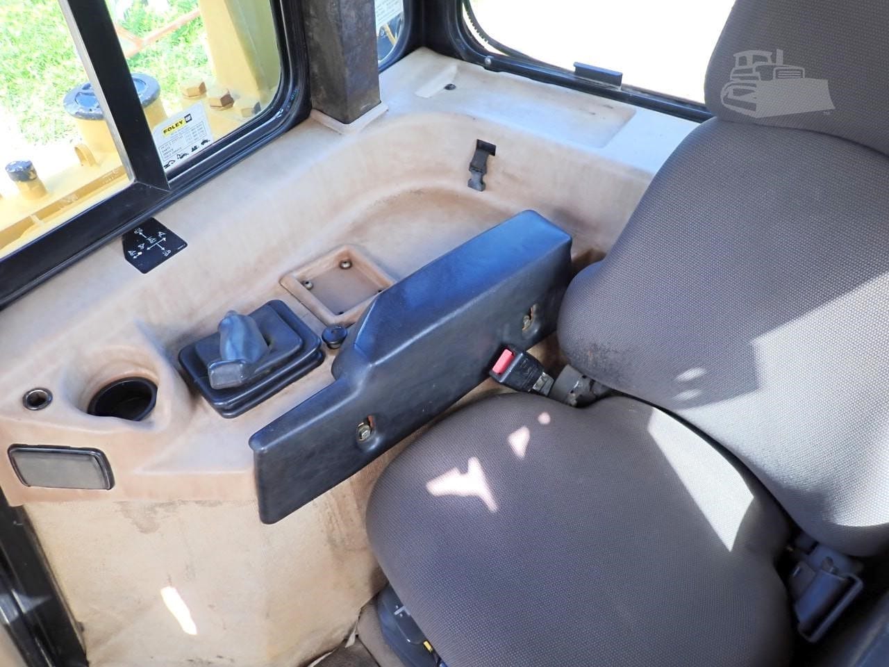 2001 Caterpillar D6R LGP Dozers for sale in South Plainfield, NJ - listing photo 9 of 10