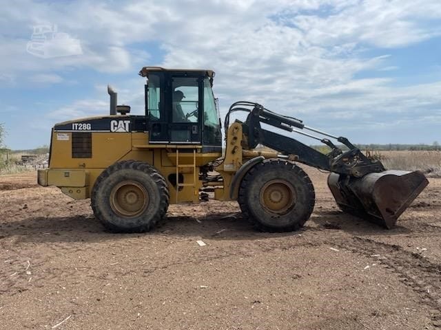 2001 Caterpillar IT28G Wheel Loaders for sale in Wayne City, IL - primary listing photo of 8