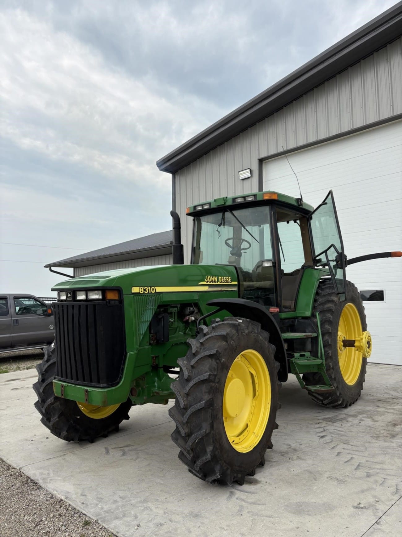 2001 John Deere 8310 Field Tractors Power for sale in Buffalo Center, IA - listing photo 2 of 12