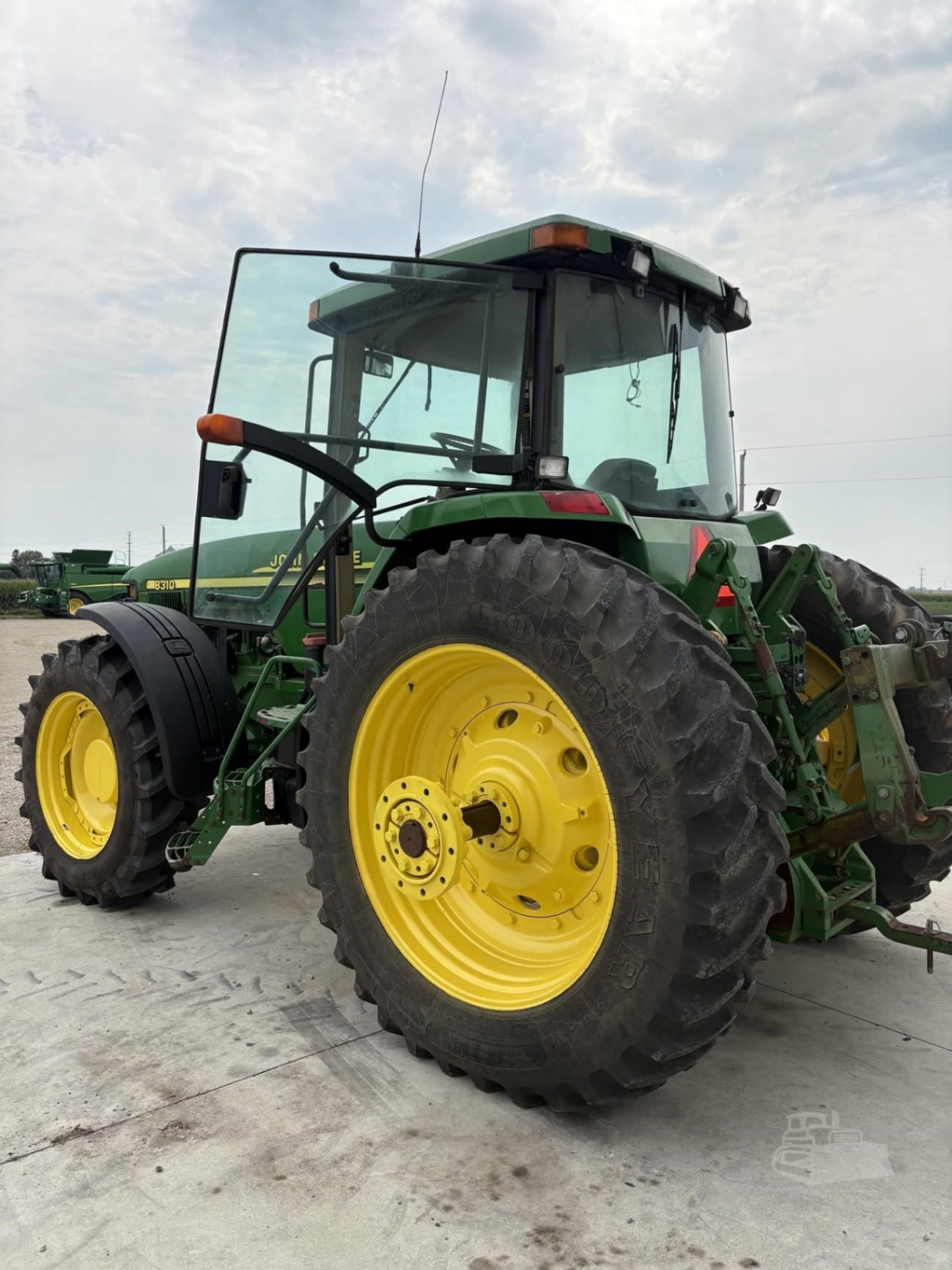 2001 John Deere 8310 Field Tractors Power for sale in Buffalo Center, IA - listing photo 3 of 12