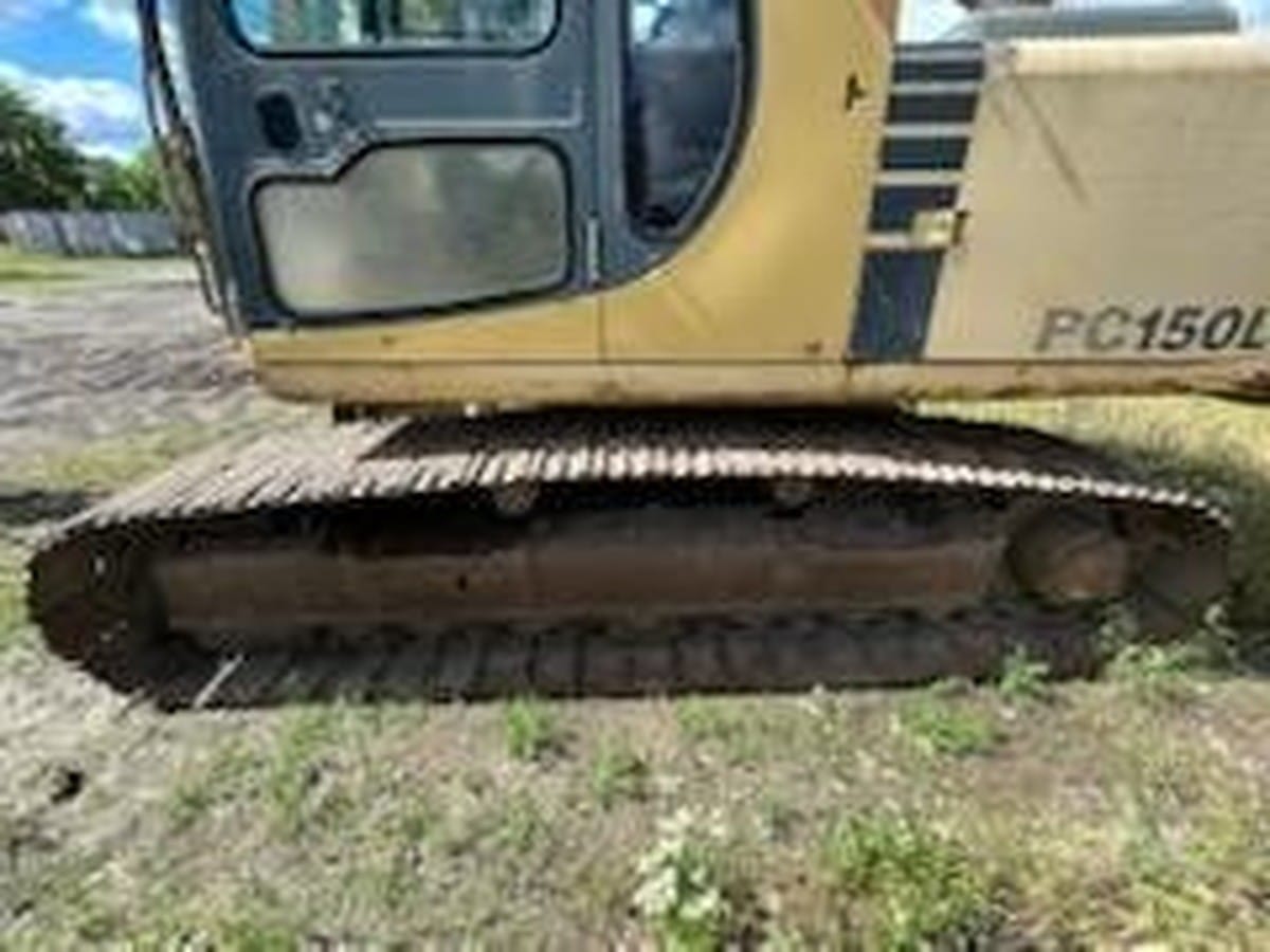 2001 Komatsu PC150 LC-6K Excavators for sale in Xenia, OH - listing photo 5 of 8