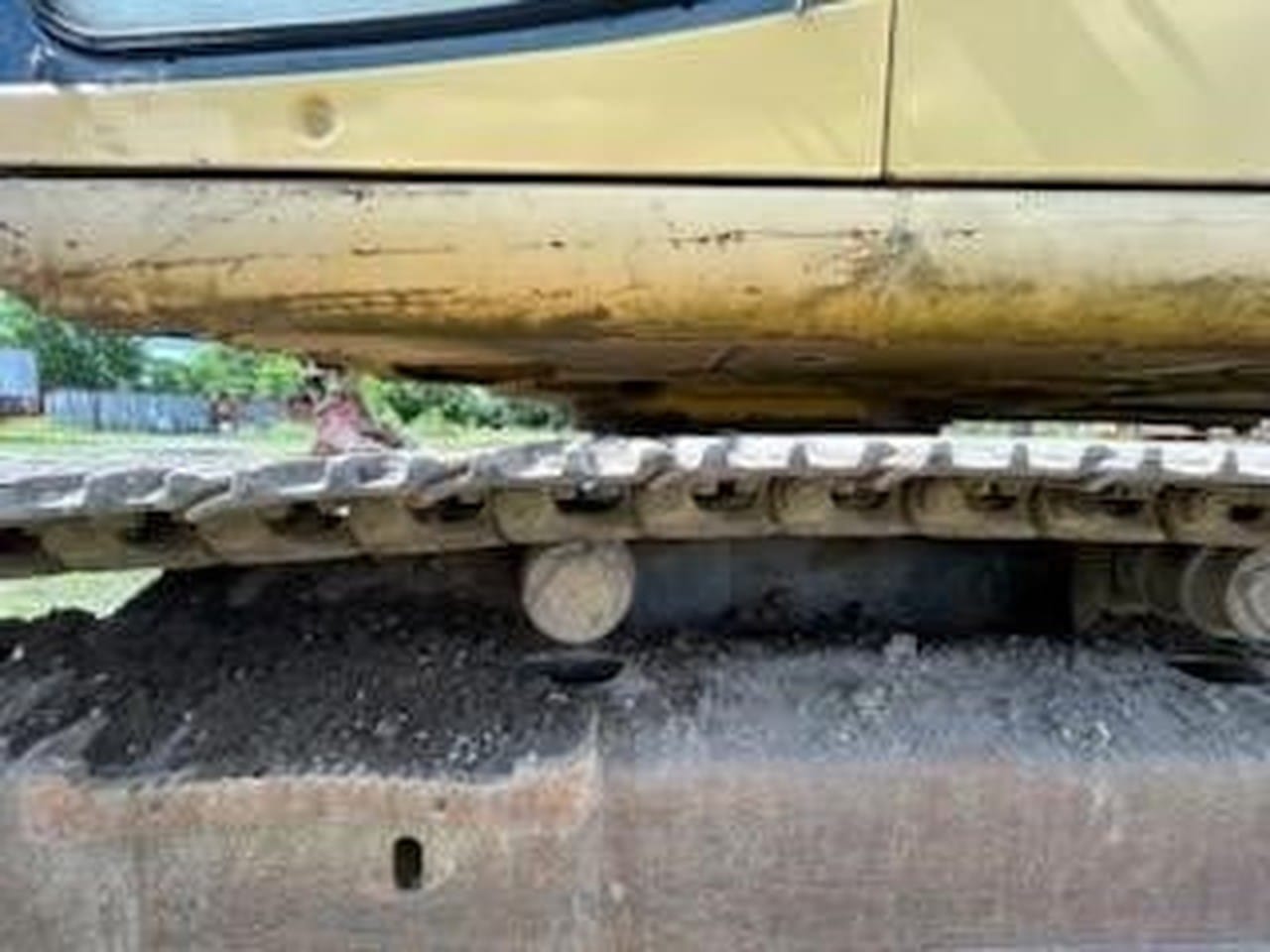 2001 Komatsu PC150 LC-6K Excavators for sale in Xenia, OH - listing photo 6 of 8