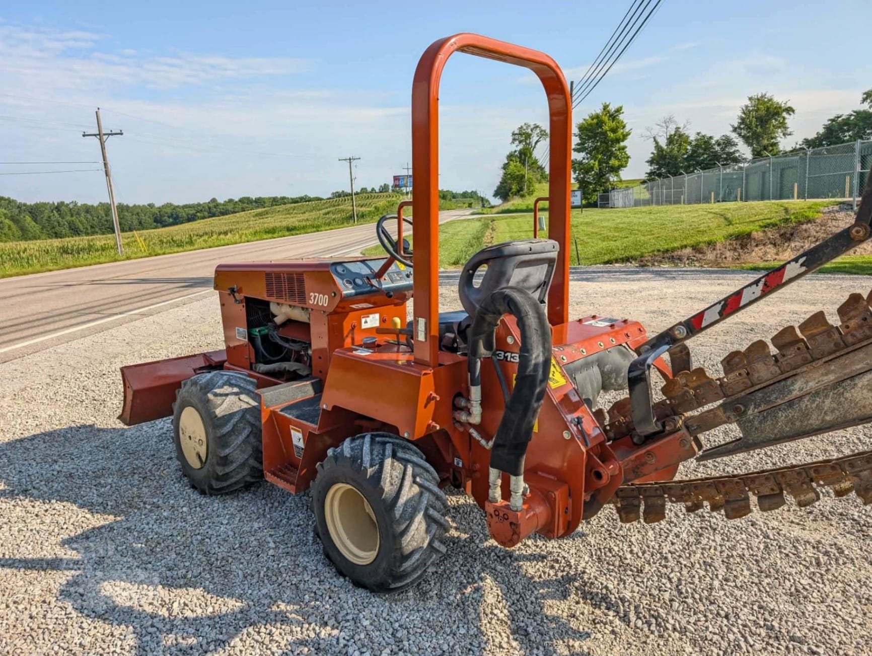 2004 Ditch Witch 3700 Trenchers for sale in City, IN - listing photo 3 of 8