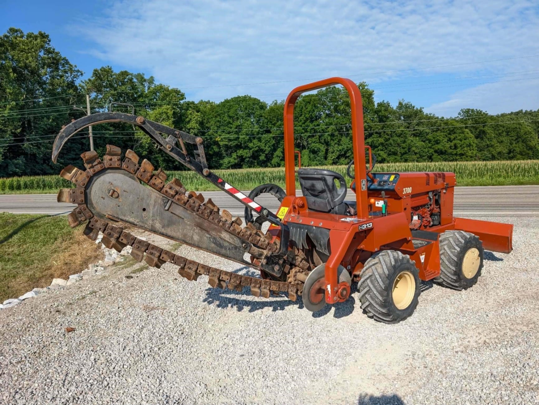 2004 Ditch Witch 3700 Trenchers for sale in City, IN - listing photo 5 of 8