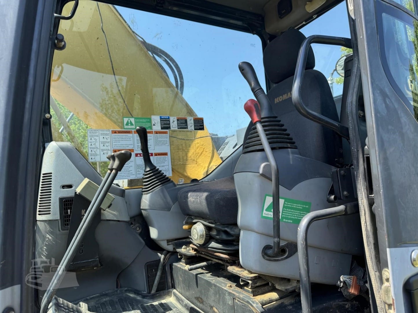 2004 Komatsu PC228US LC-3N0 Excavators for sale in Salem, NJ - listing photo 8 of 9