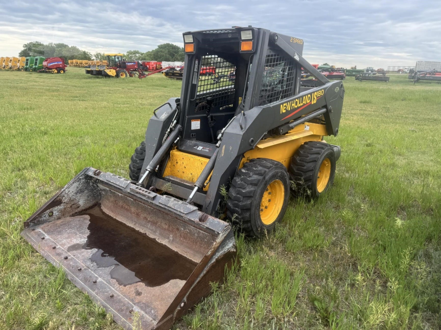 2004 New Holland LS180 Skid Steer Loaders for sale in Bassett, NE - listing photo 2 of 7