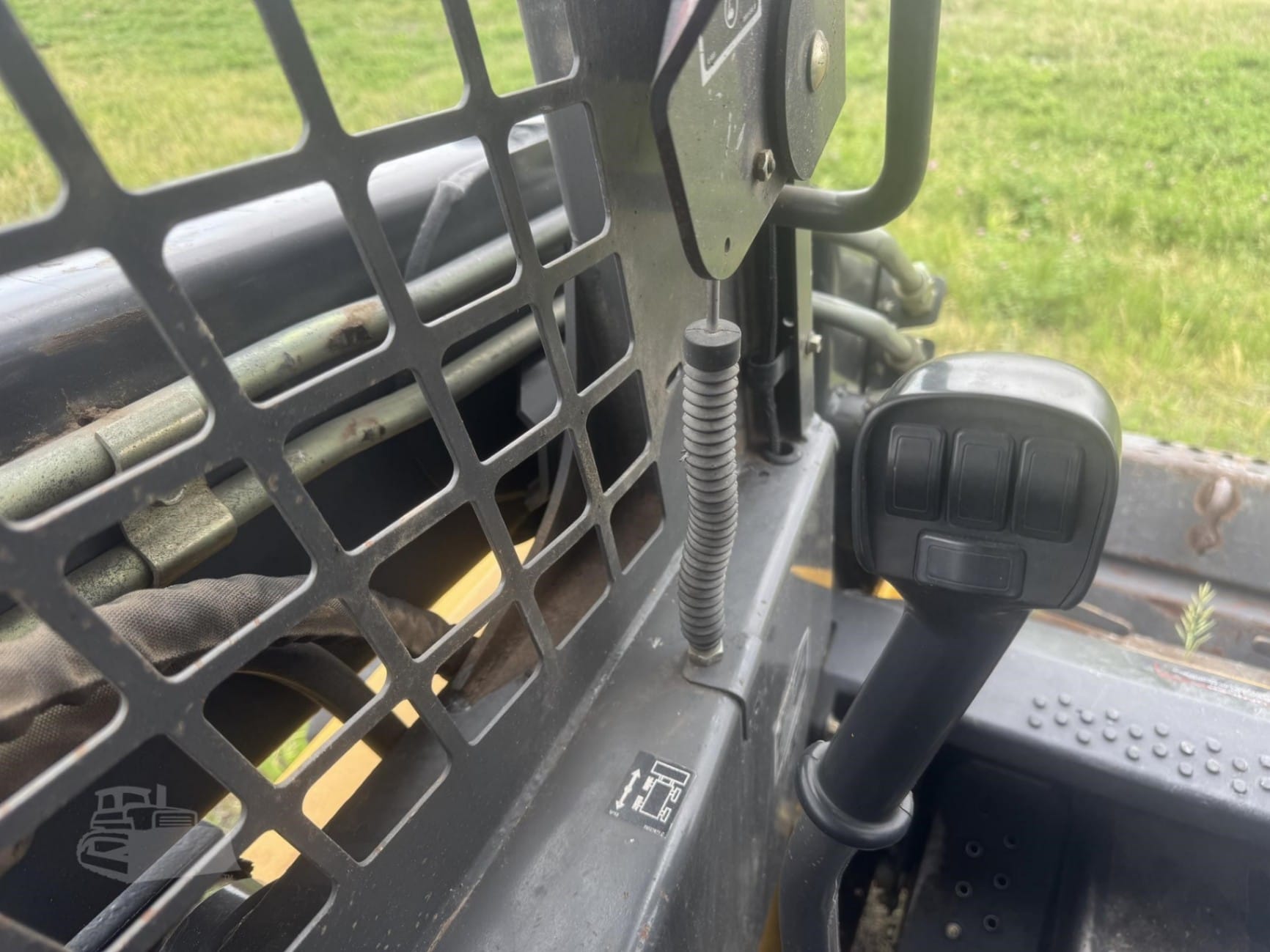 2004 New Holland LS180 Skid Steer Loaders for sale in Bassett, NE - listing photo 7 of 7