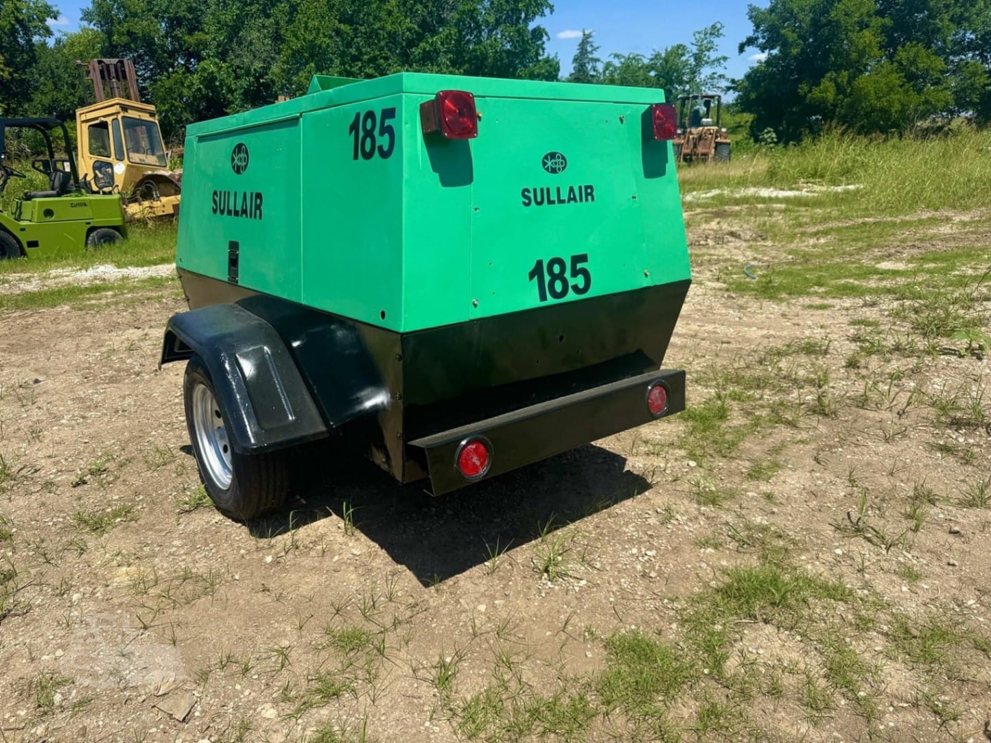 2004 Sullair sullair-185 Air Compressor Towable for sale in Gainesville, TX - listing photo 3 of 8