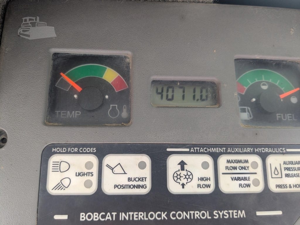 2005 Bobcat T300 Track Loaders for sale in Saint Clairsville, OH - listing photo 6 of 6
