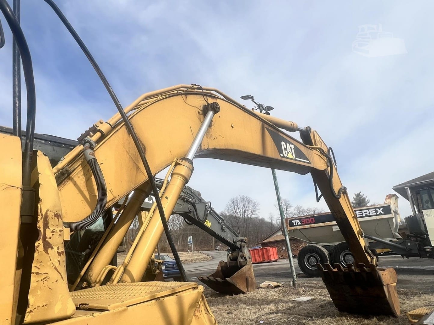 2005 Caterpillar 320CL Excavators for sale in Old Forge, PA - listing photo 6 of 6