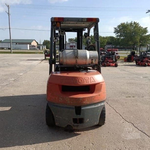 2005 Toyota 7FGU25 Industrial Forklift Counterbalance for sale in Mount Pleasant, IA - listing photo 3 of 6