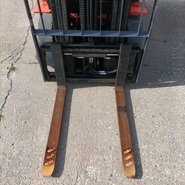 2005 Toyota 7FGU25 Industrial Forklift Counterbalance for sale in Mount Pleasant, IA - listing photo 4 of 6