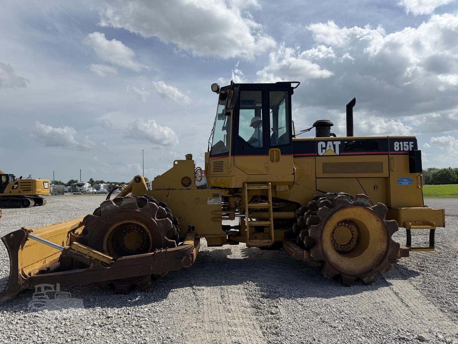 2006 Caterpillar 815F Padfoot Trench Compaction for sale in Pontoon Beach, IL - listing photo 2 of 8