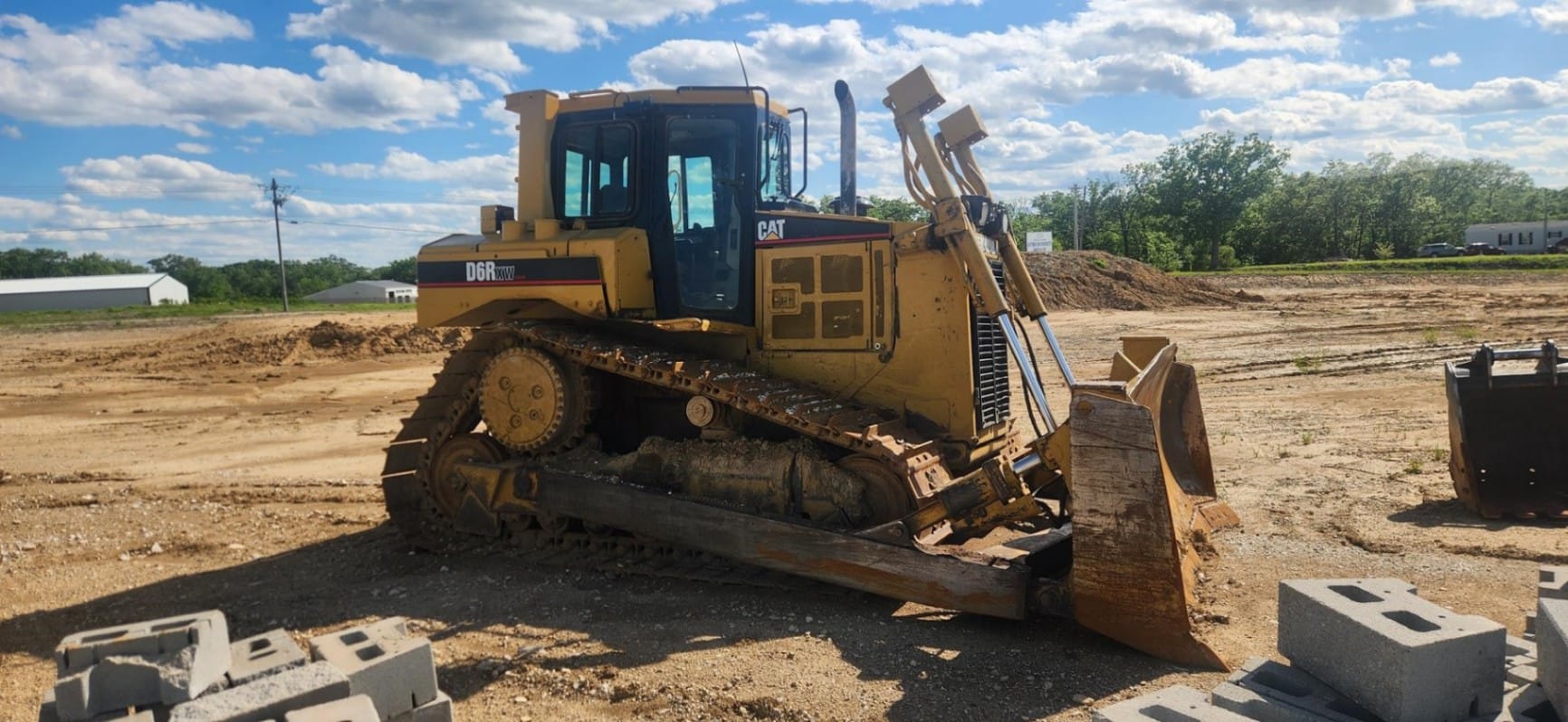 2006 Caterpillar D6R XW III Dozers for sale in Saint Charles, MO - listing photo 2 of 8