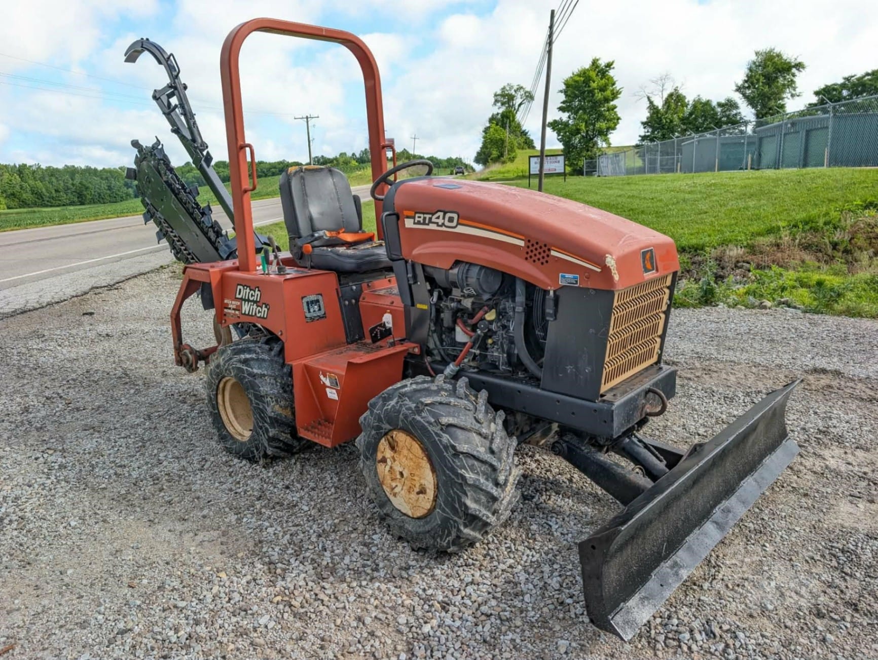 2006 Ditch Witch RT40 Trenchers for sale in City, IN - listing photo 2 of 8