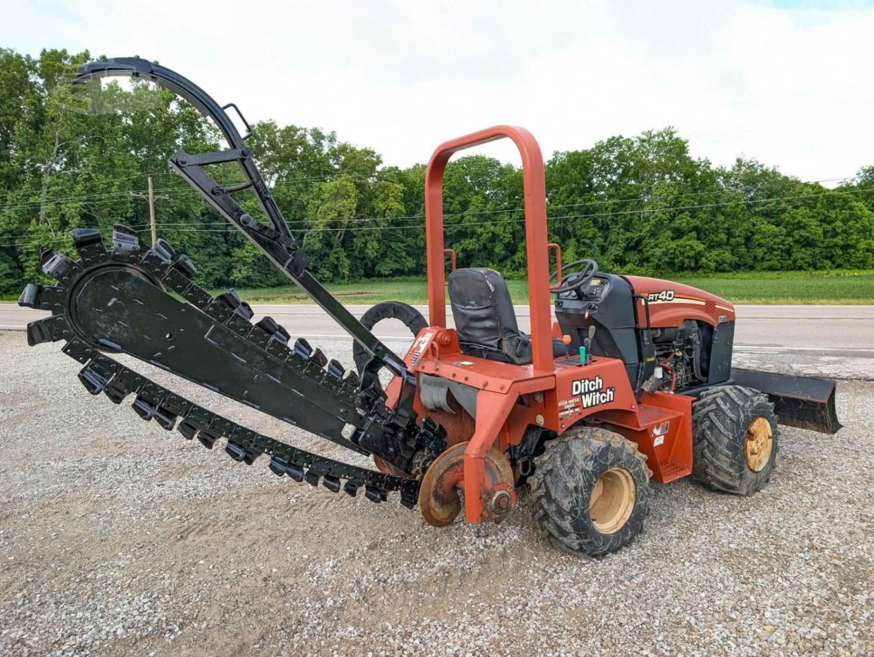 2006 Ditch Witch RT40 Trenchers for sale in City, IN - listing photo 3 of 8